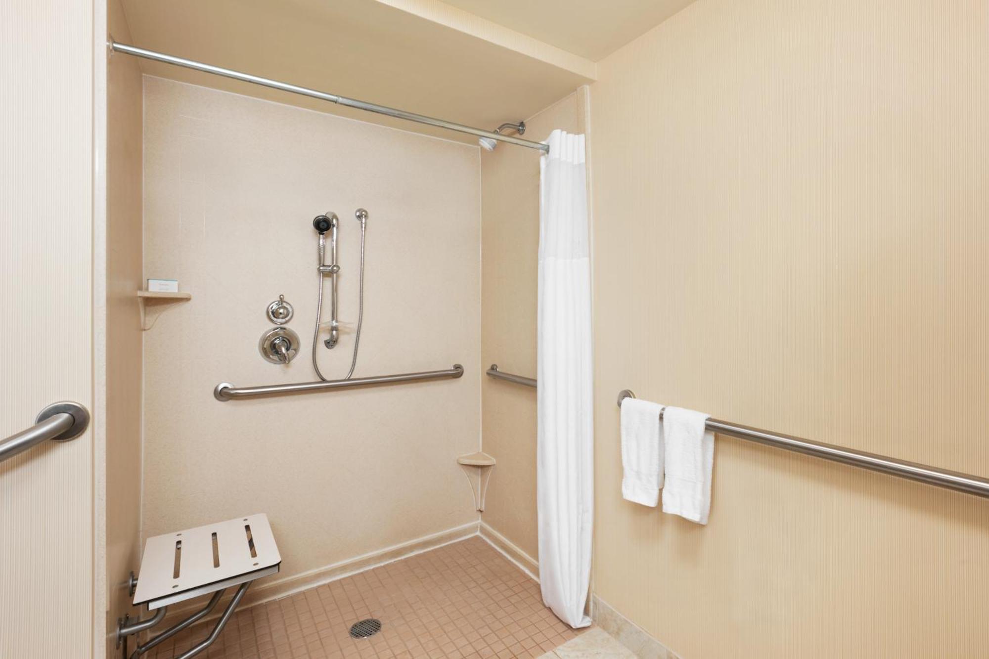 Hampton Inn New York - Laguardia Airport Εξωτερικό φωτογραφία