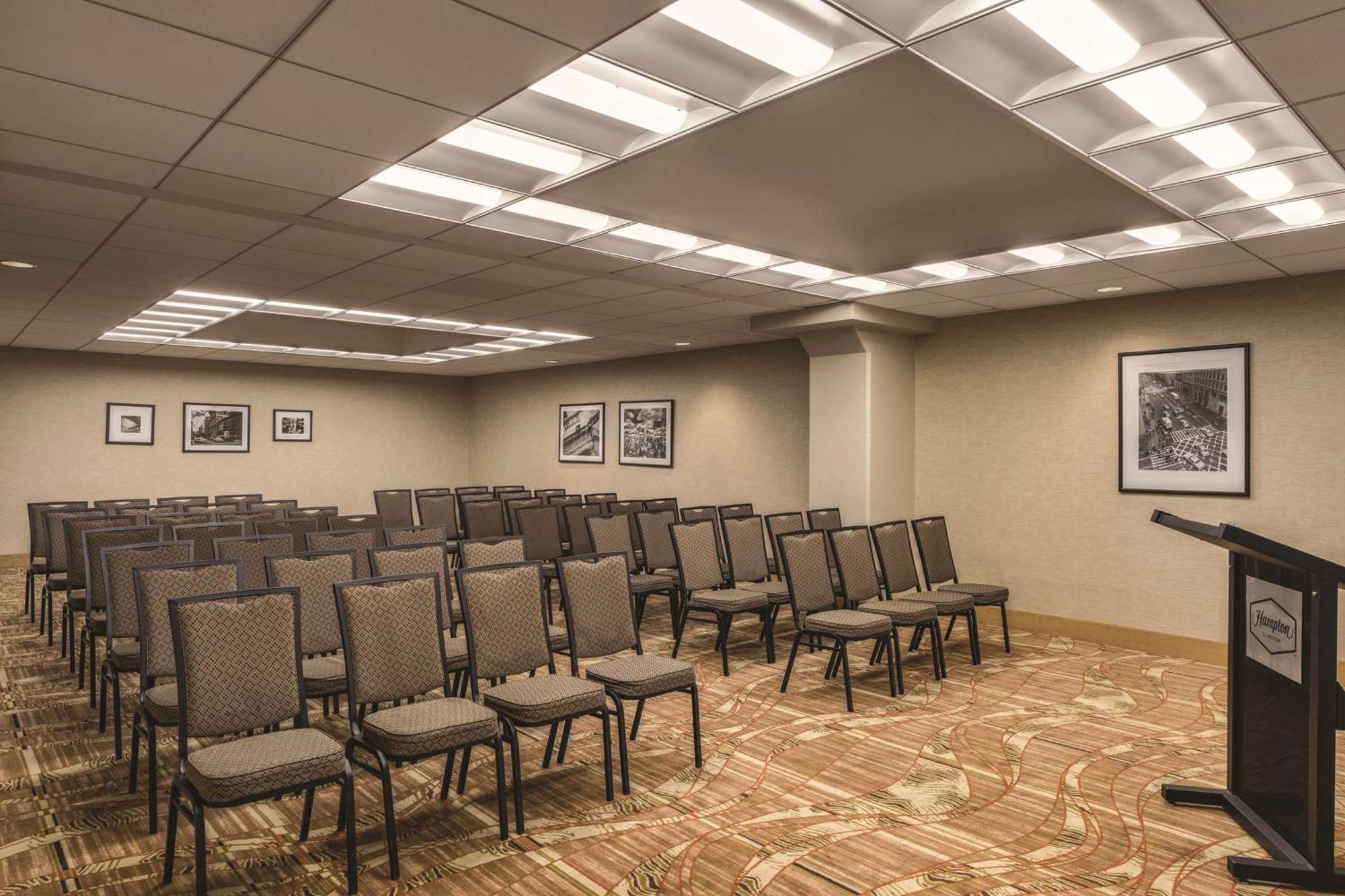 Hampton Inn New York - Laguardia Airport Εξωτερικό φωτογραφία