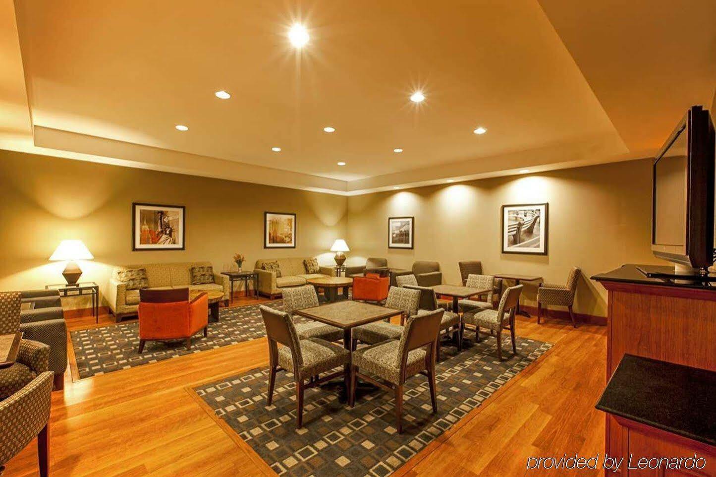 Hampton Inn New York - Laguardia Airport Εξωτερικό φωτογραφία